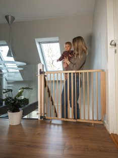   BabyDan Mona magas fa biztonsági rács rögzítőkapcsokkal korláthoz, 74,5-114 cm, m.81cm