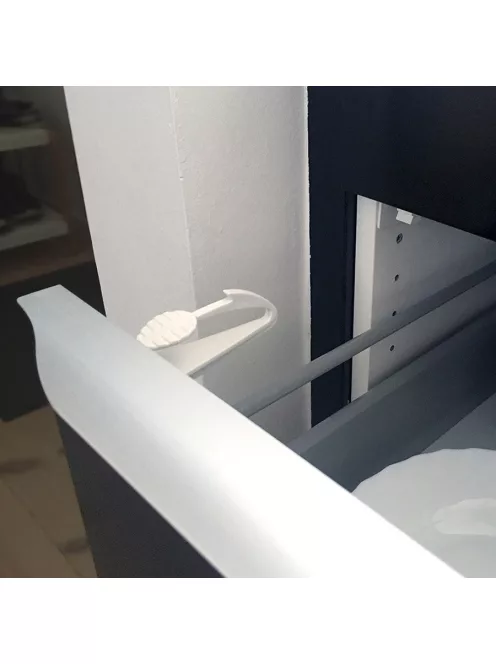 BabyDan univerzális öntapadós fiók- vagy ajtózár, 1 db.