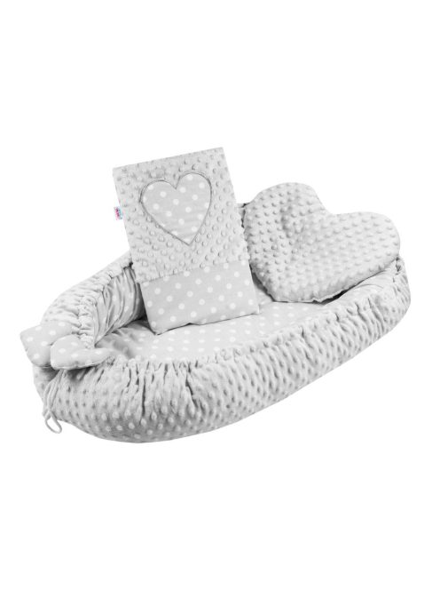 Luxus babafészek párnával és paplannal New Baby Minkyből Szívecske szürke