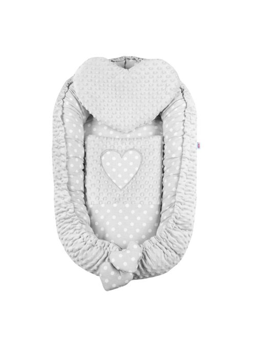 Luxus babafészek párnával és paplannal New Baby Minkyből Szívecske szürke