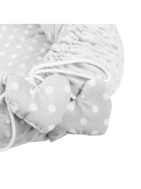 Luxus babafészek párnával és paplannal New Baby Minkyből Szívecske szürke