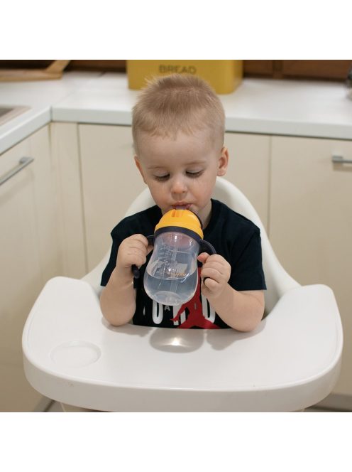 Varázslatos itatópohár szívószállal Akuku 280 ml sárga