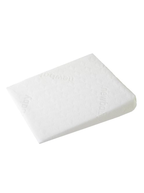 Baba párna - ék alakú New Baby BASIC fehér 30x37 cm kocsiba