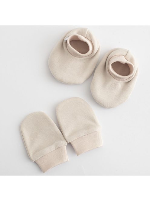 Baba pamut szett-kiscipő és kesztyű New Baby Casually dressed bézs 0-6m