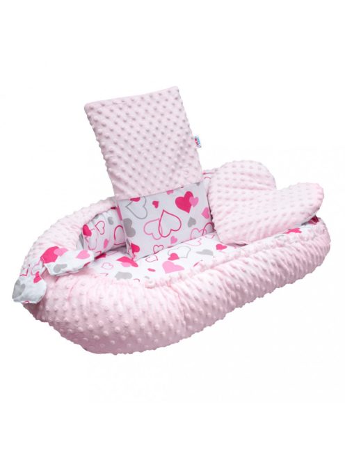 Luxus babafészek párnával és paplannal New Baby Minkyből rózsaszín szívecskék, Raktáron