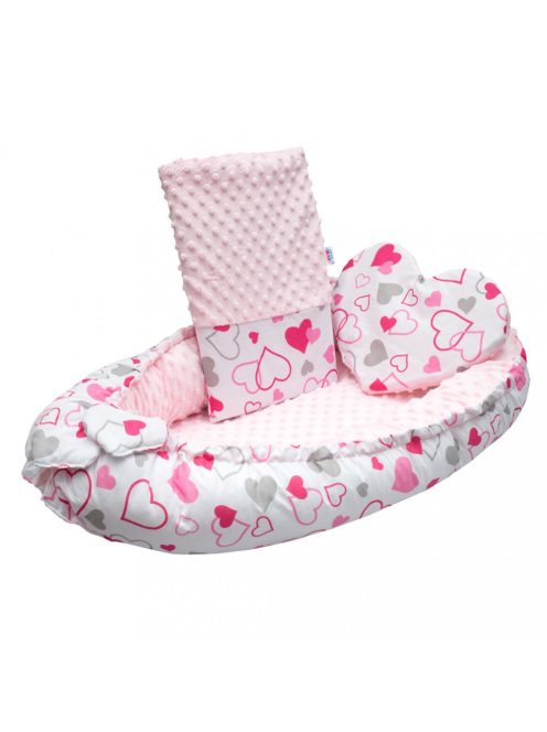 Luxus babafészek párnával és paplannal New Baby Minkyből rózsaszín szívecskék, Raktáron