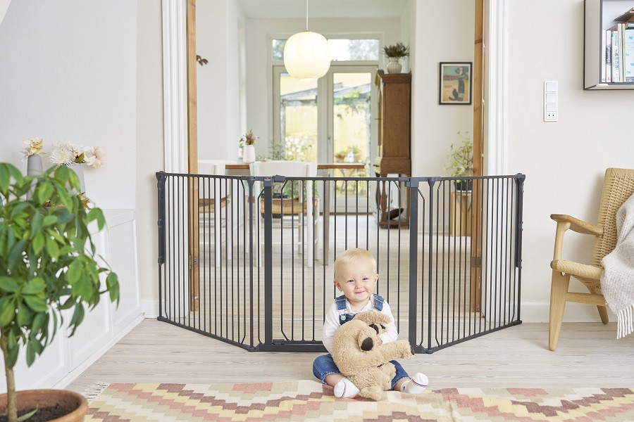 Univerzális térkorlát BabyDan CombiFit L, fekete